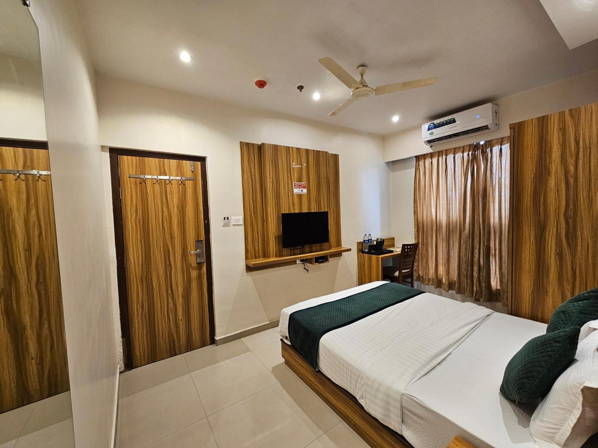 Hotel Bkc Garden - Near Us Embassy Bkc Bombay Exterior foto